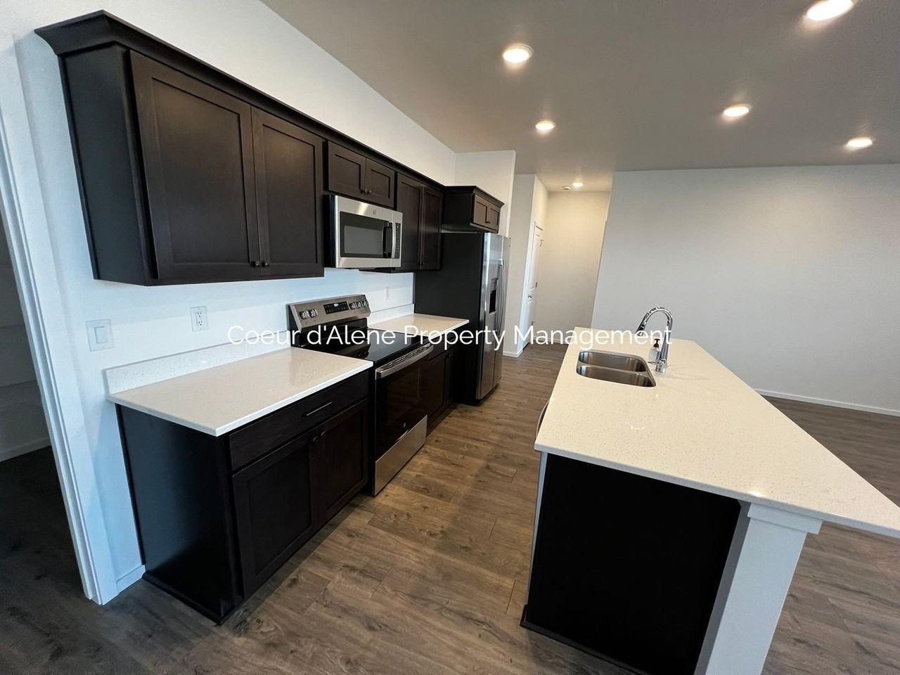 5212 E Aquila Ave - Photo 3 of 18