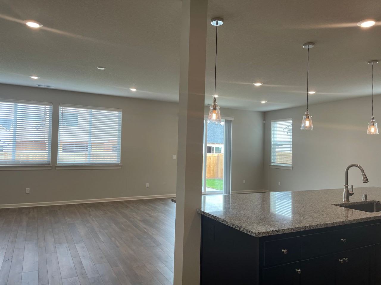 4224 S Willow Dr - Photo 7 of 50