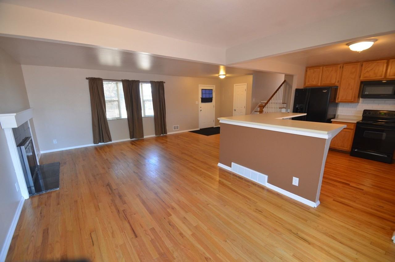 10554 Paley St - Photo 3 of 16