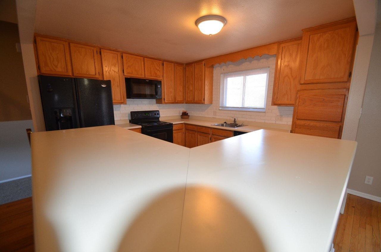 10554 Paley St - Photo 5 of 16