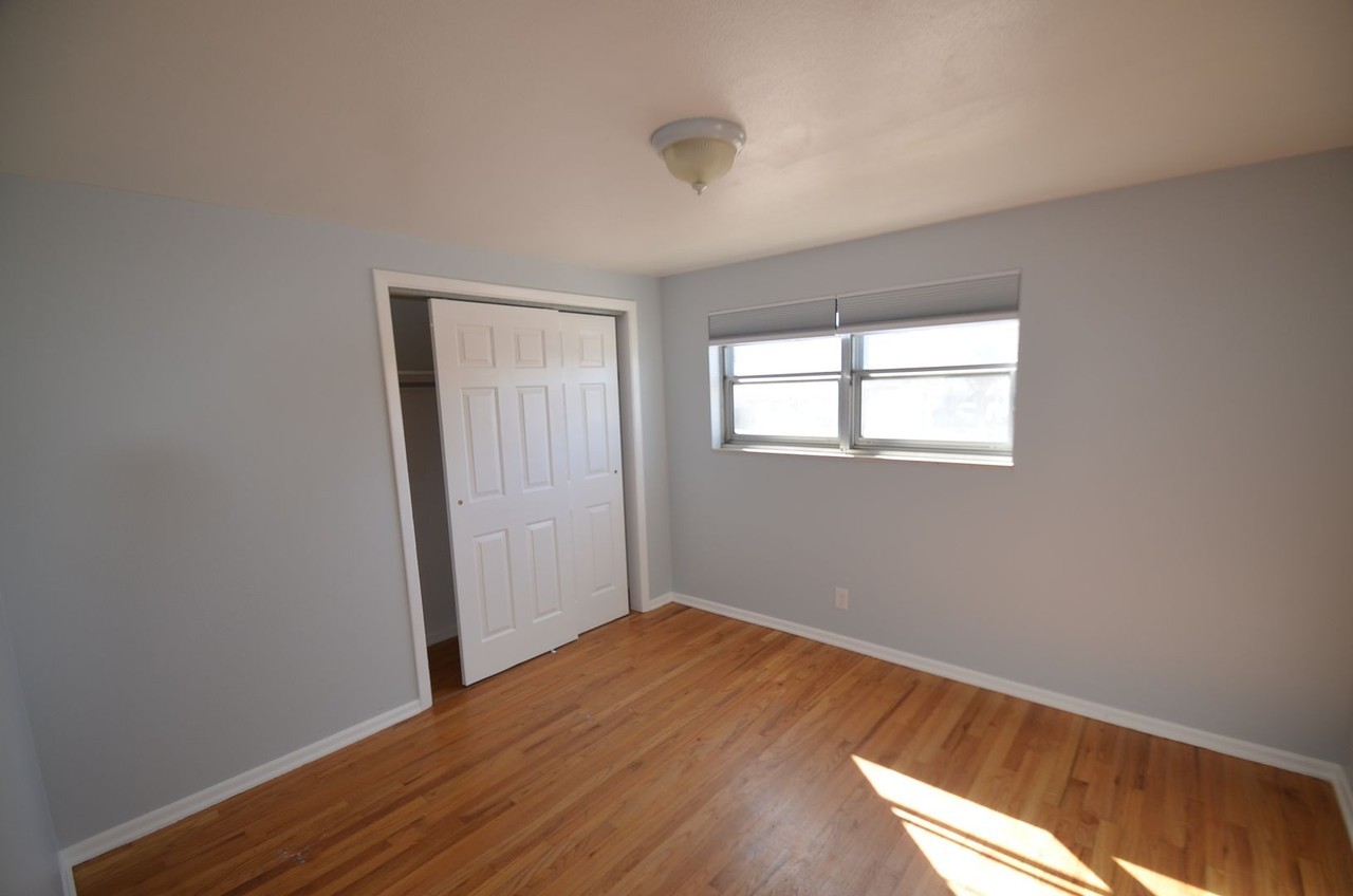 10554 Paley St - Photo 7 of 16