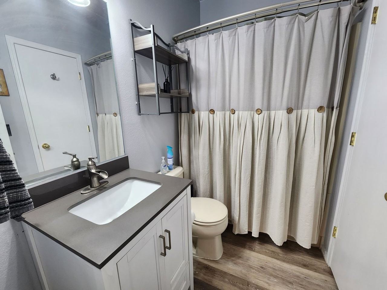 4650 Bittercreek Dr - Photo 6 of 14