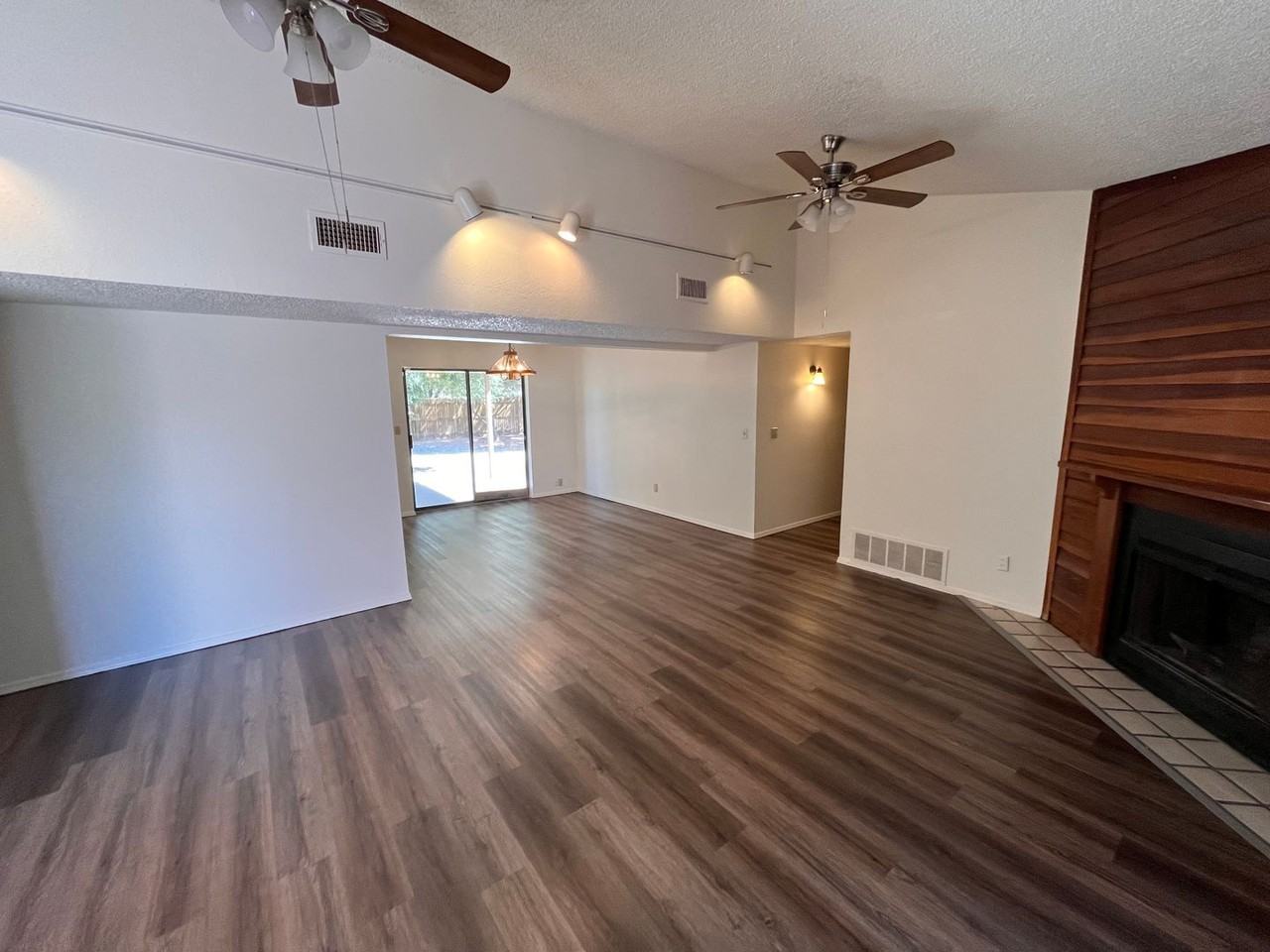 703 Broken Arrow Rd - Photo 5 of 18