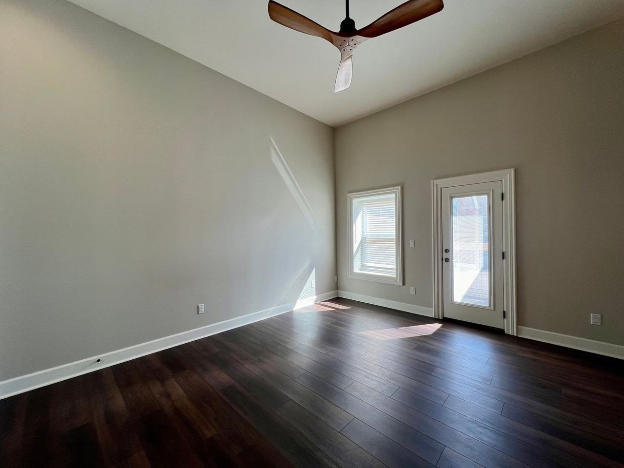 116 E 4th Ave - Photo 2 of 15