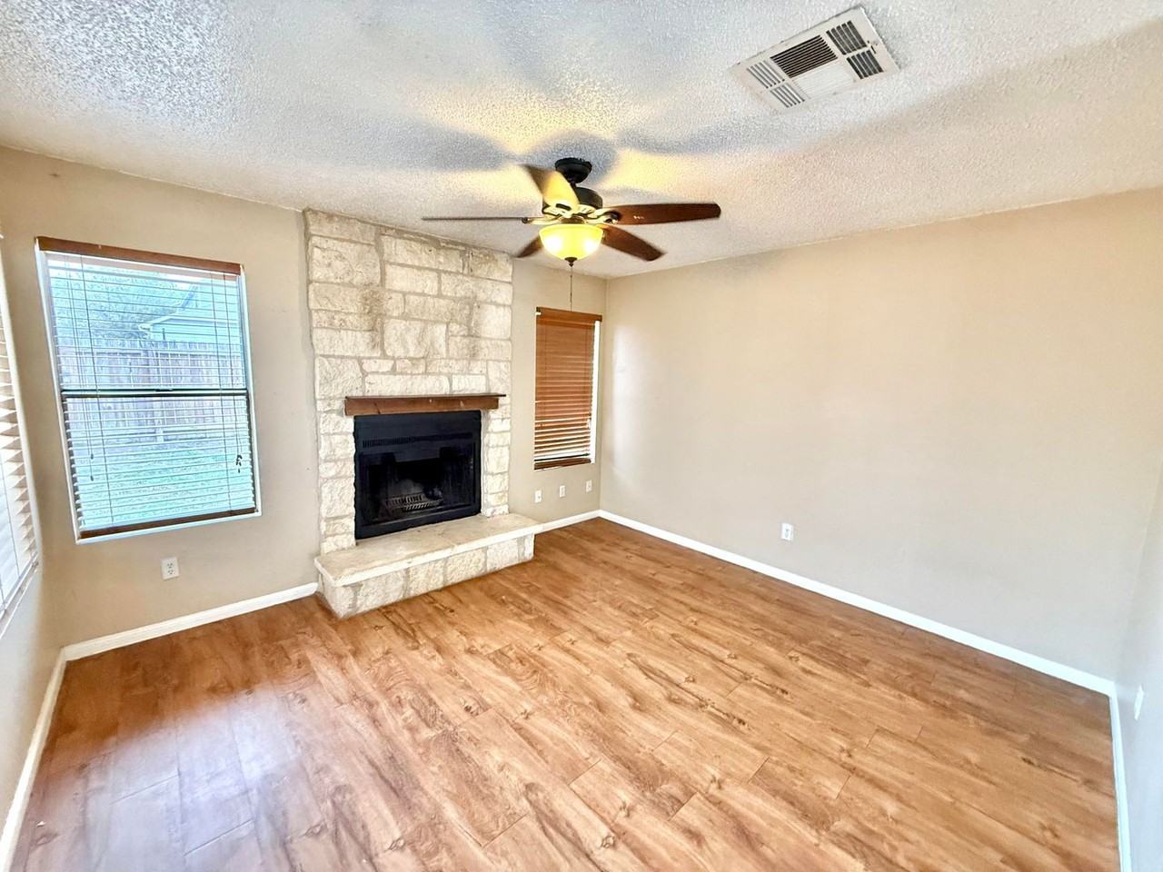 8811 Schick Rd - Photo 2 of 12