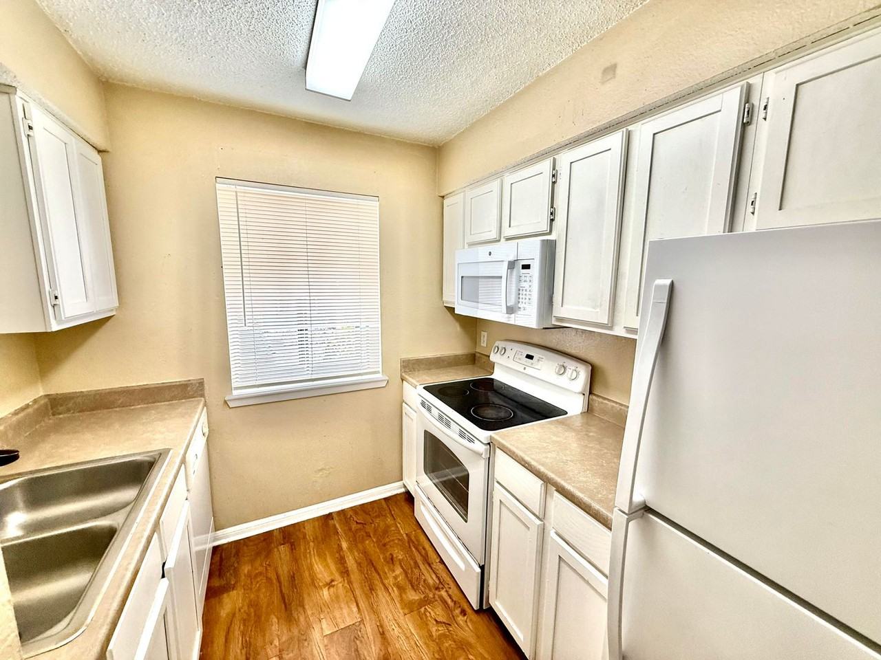8811 Schick Rd - Photo 6 of 12