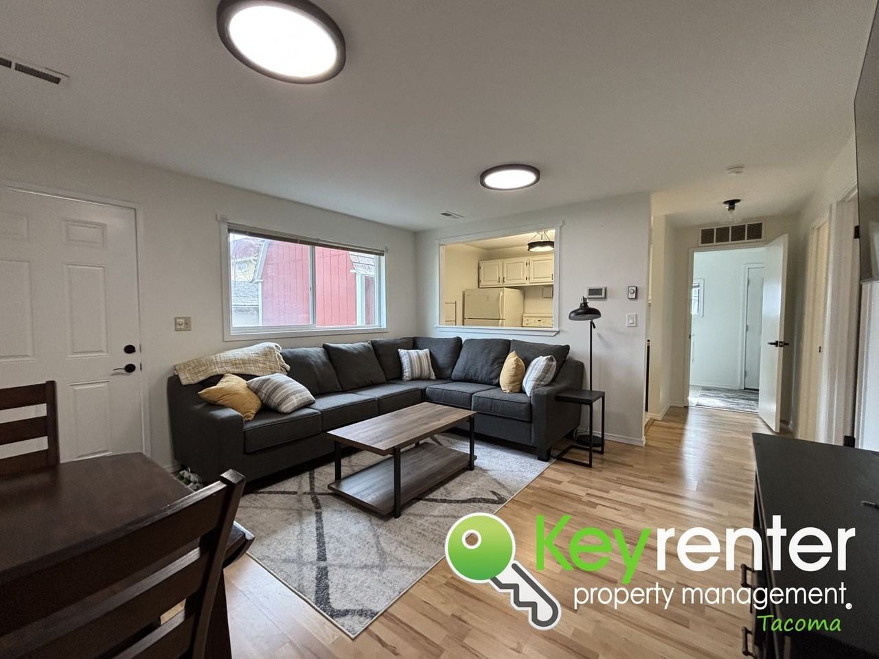 4911 N 27th St - Photo 4 of 15