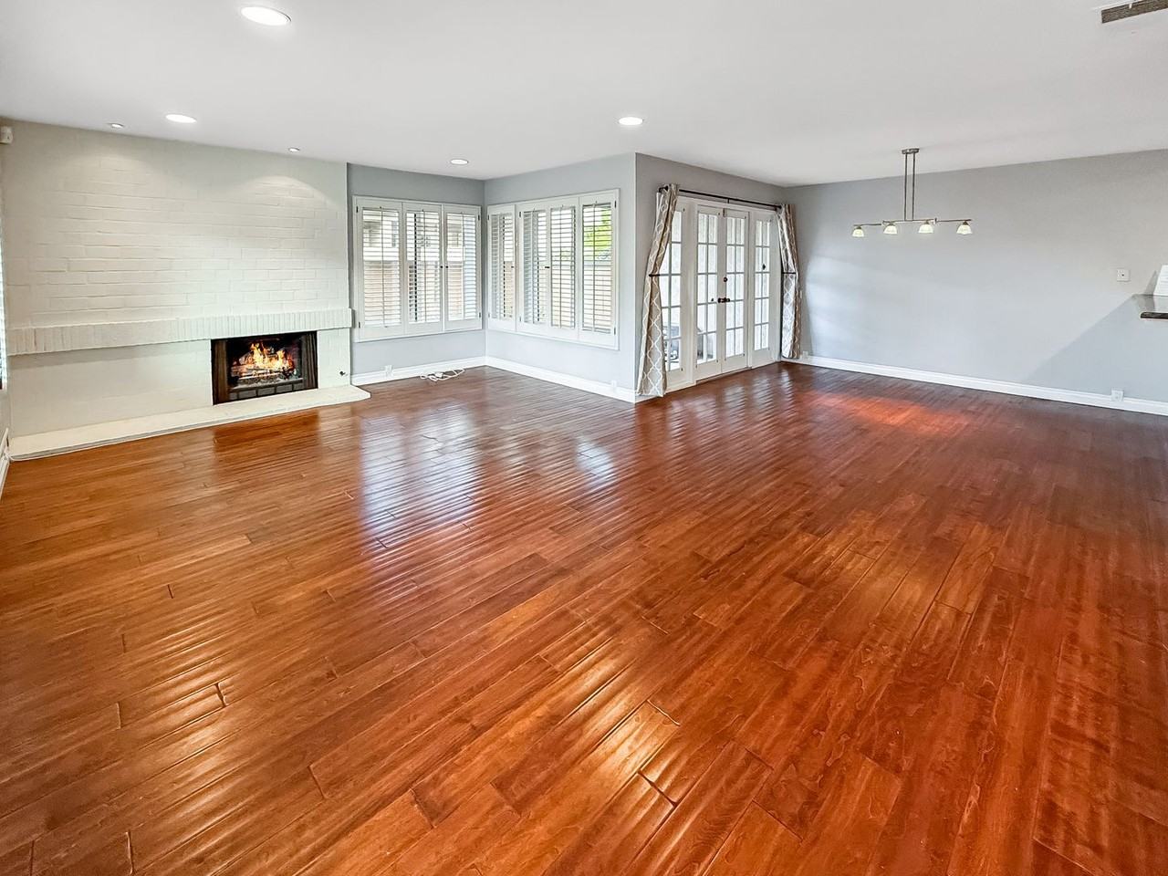 6014 Gaines St - Photo 3 of 26