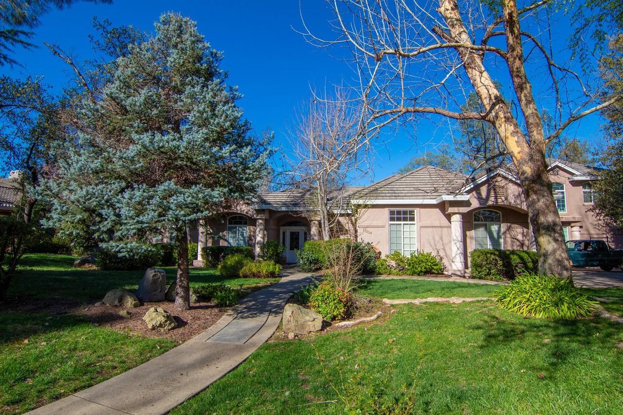 13454 Tierra Heights Rd - Photo 3 of 50