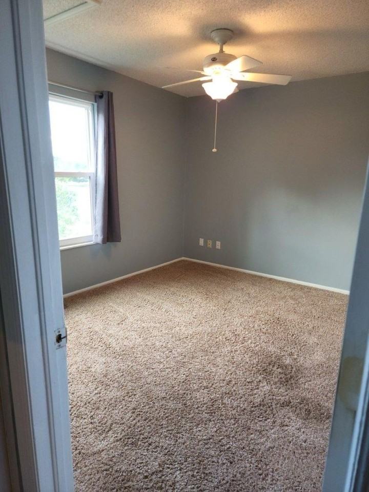 5110 Bridle Pl - Photo 7 of 12