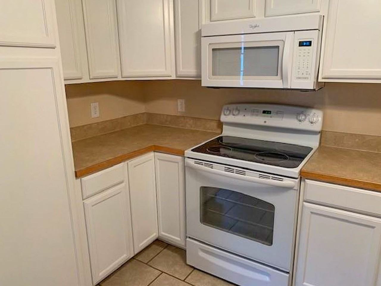 1807 N Mcdonald Ave - Photo 5 of 8