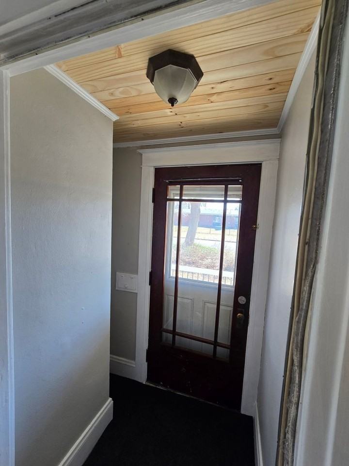 807 N Washington St - Photo 2 of 22