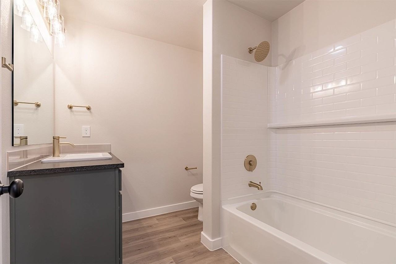 7219 37th St - Photo 6 of 7