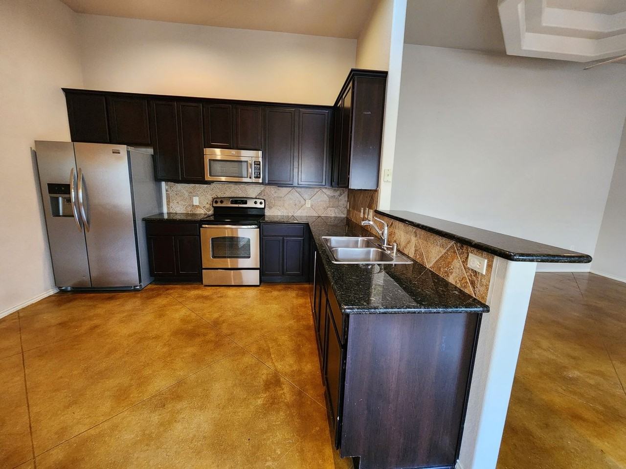 229 Anne Louise Dr - Photo 4 of 29