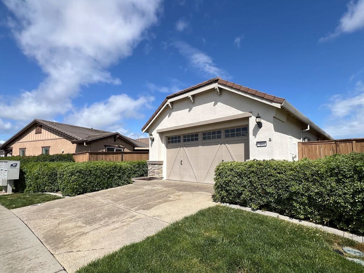 7801 Dearne Way - Photo 2 of 28