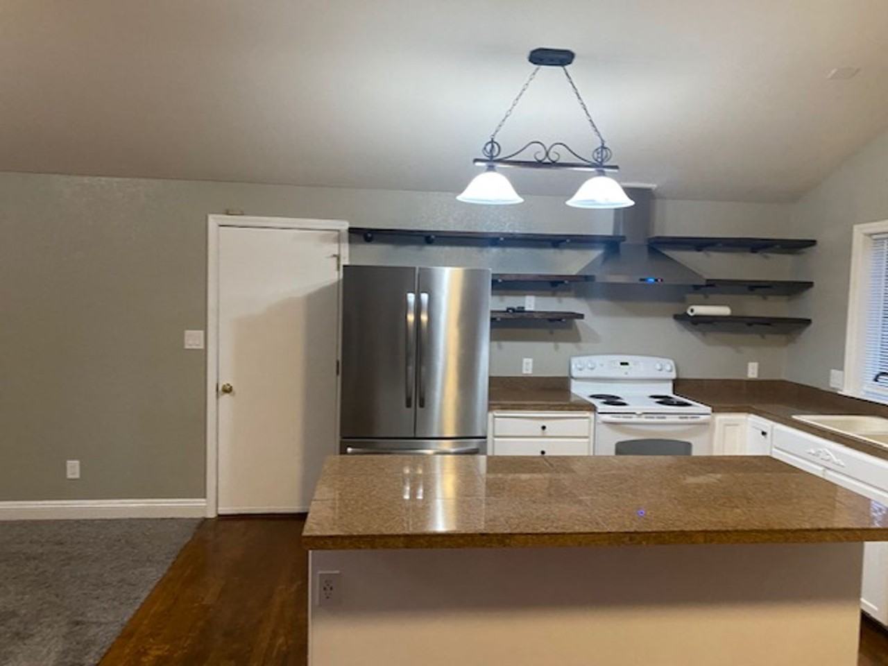 1364 Brook Ct - Photo 2 of 25