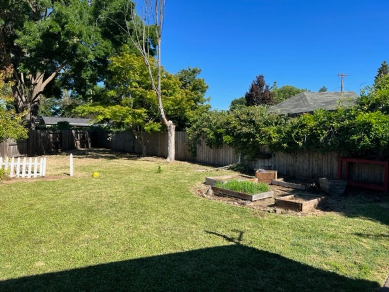 1364 Brook Ct - Photo 6 of 25