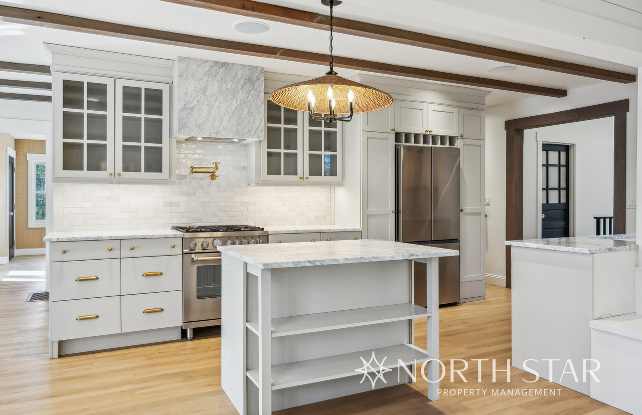 8143 Sw 37th Ave - Photo 3 of 41