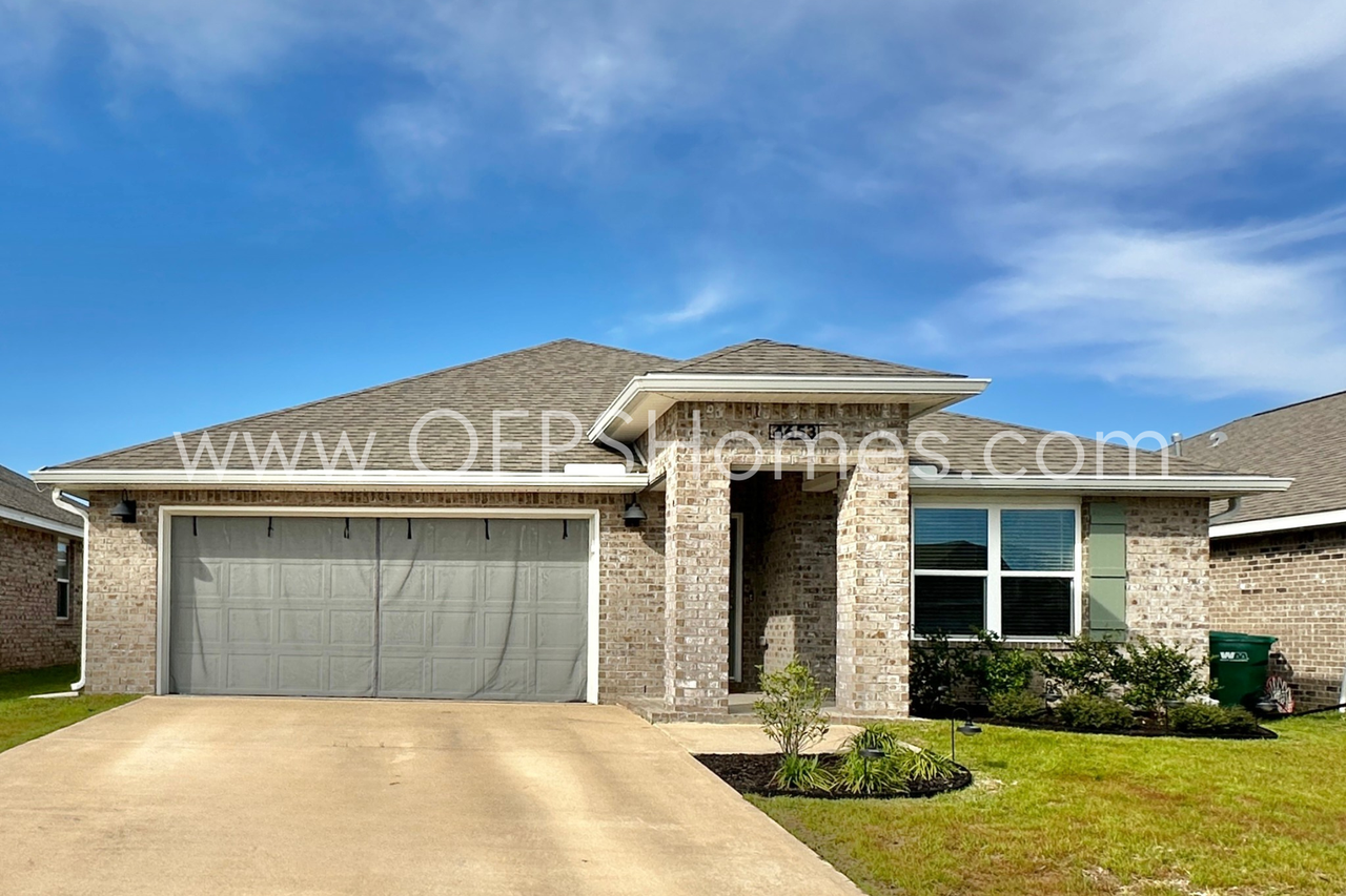 4653 Honor Guard Way - Photo 3 of 36