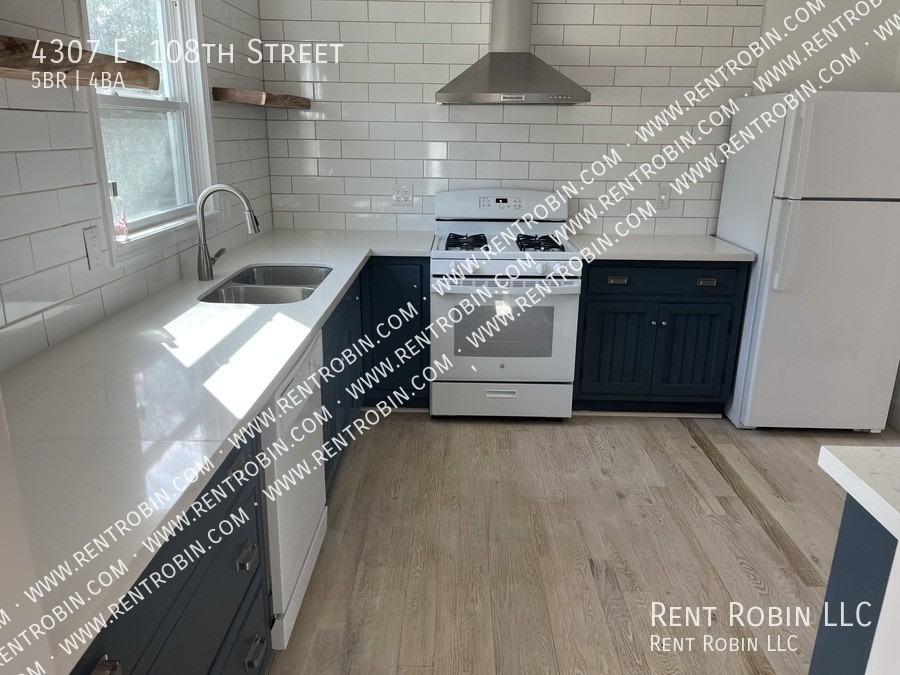 4307 E 108th St - Photo 3 of 36