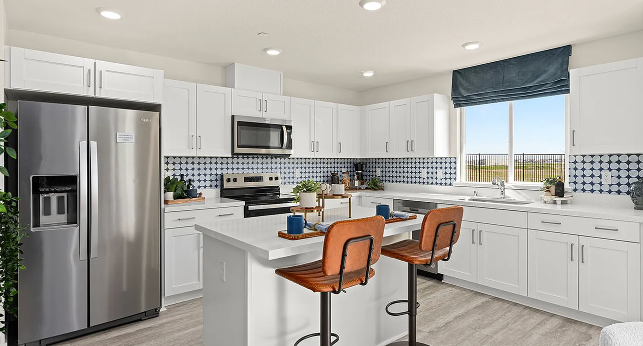 808 Cliff Ct - Photo 2 of 18