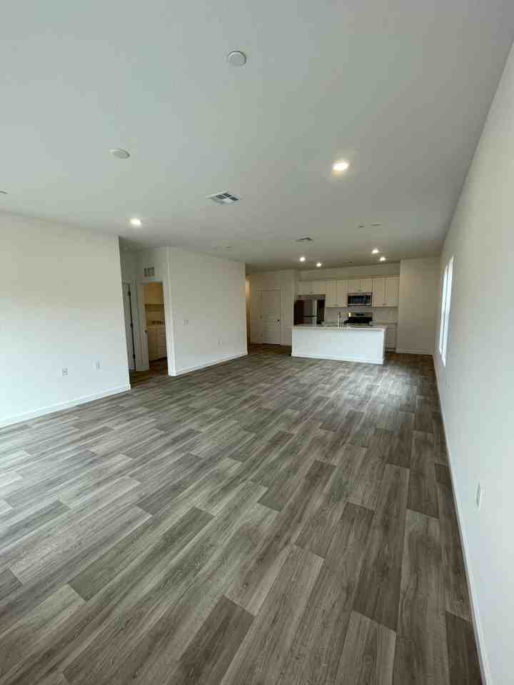 6203 E Giavanna Ave - Photo 3 of 28