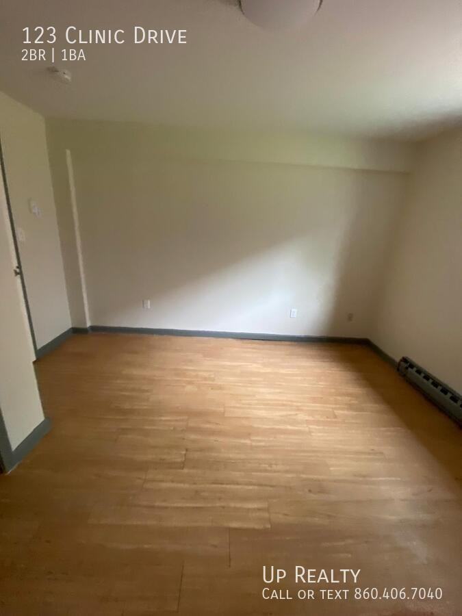 123 Clinic Dr - Photo 5 of 10