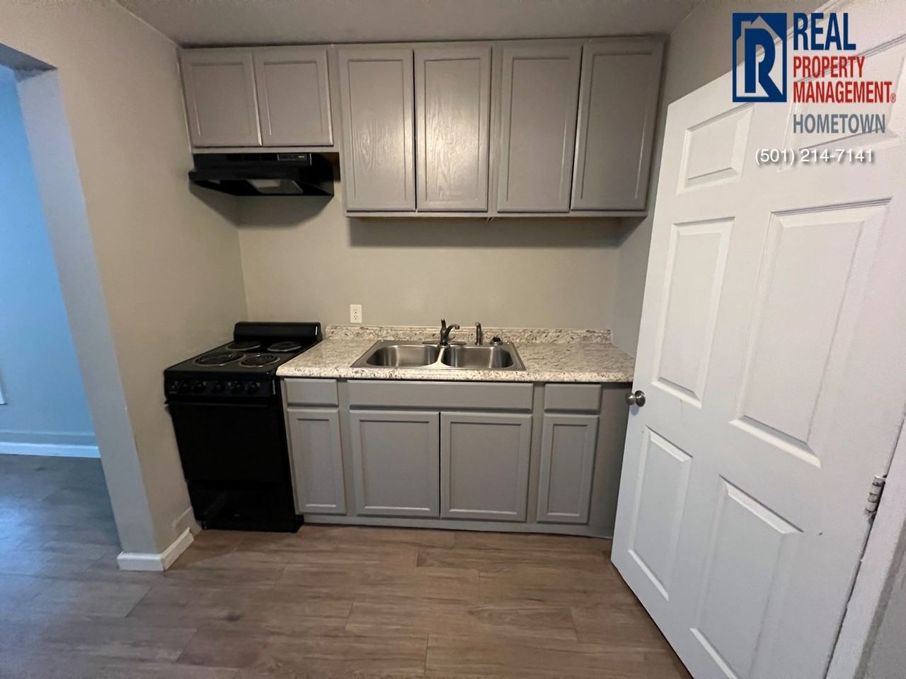 1001 W 33rd St #A - Photo 3 of 8