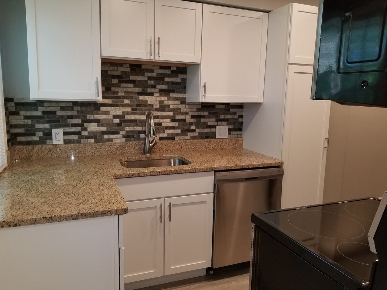 1511 W Farnum Ave #0 - Photo 3 of 20