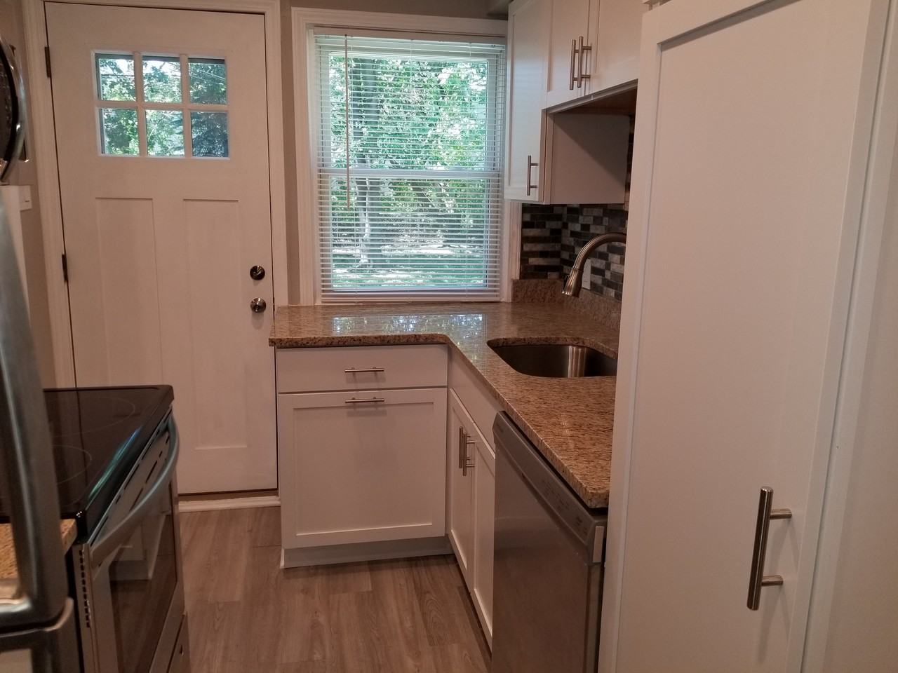 1511 W Farnum Ave #0 - Photo 6 of 20