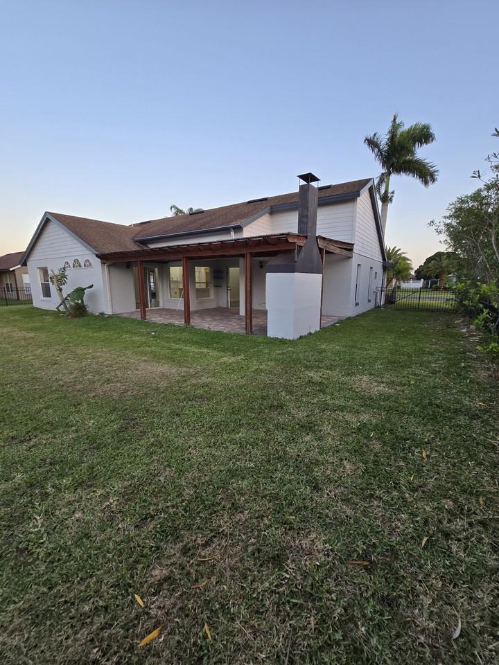 2859 Middleton Cir #NA - Photo 3 of 20