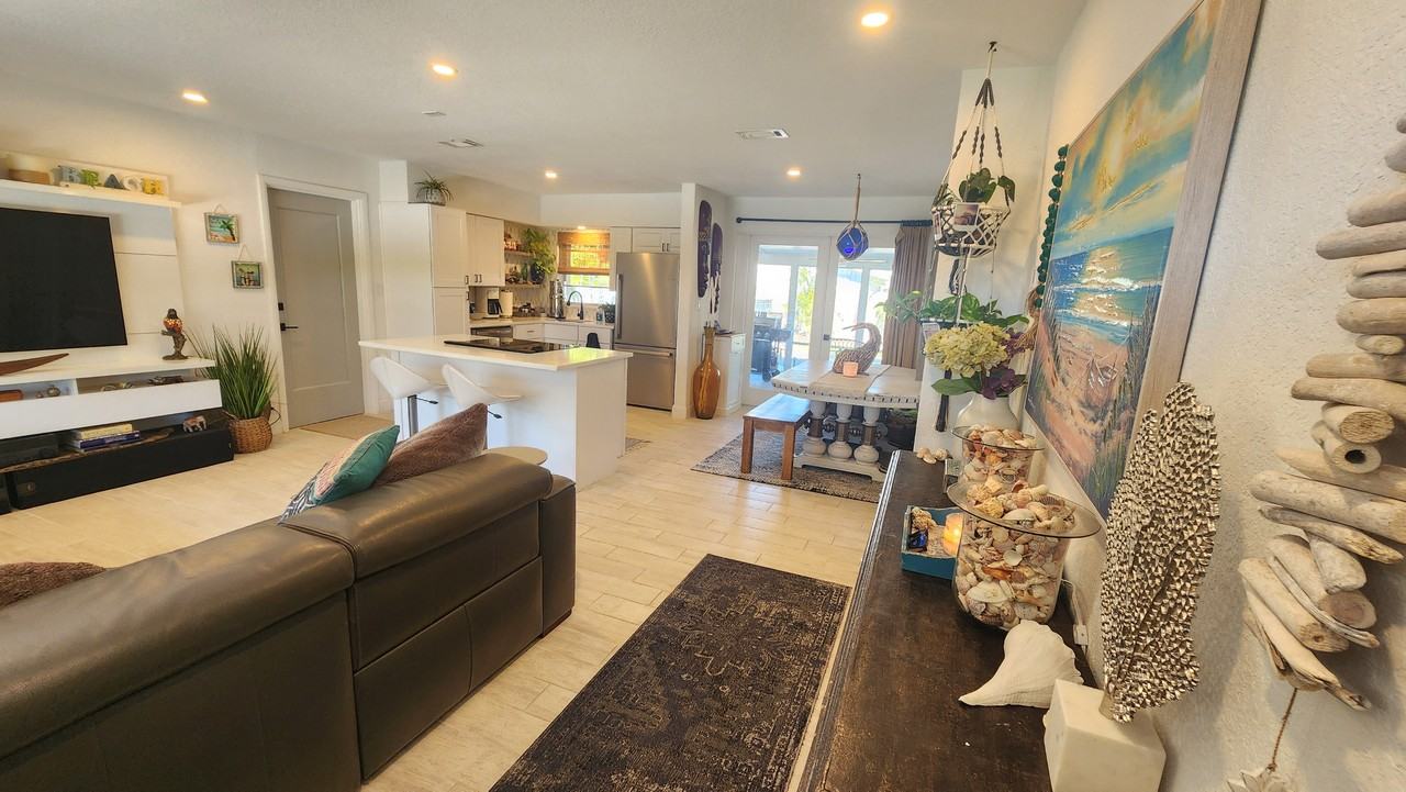 181 E Claridge St #NA - Photo 3 of 26