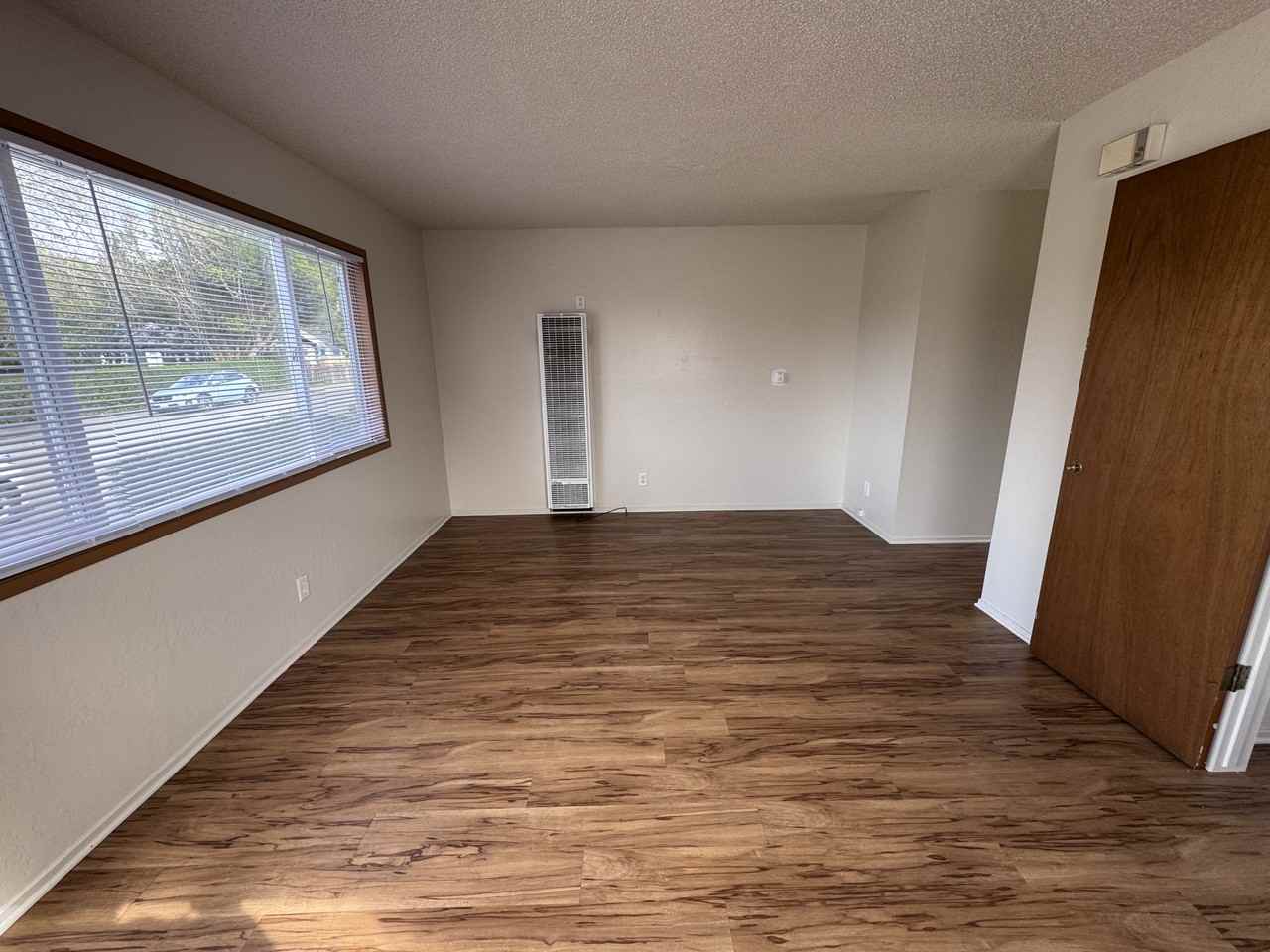 399 12th St - Photo 3 of 21