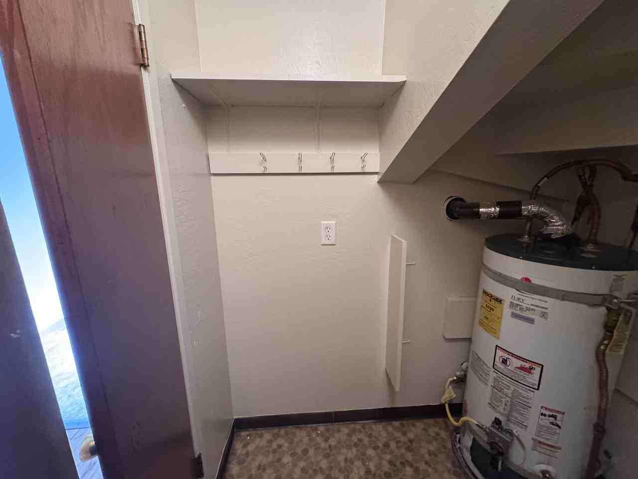 399 12th St - Photo 7 of 21