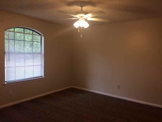 1883 MacKenzie Ct S - Photo 3 of 18