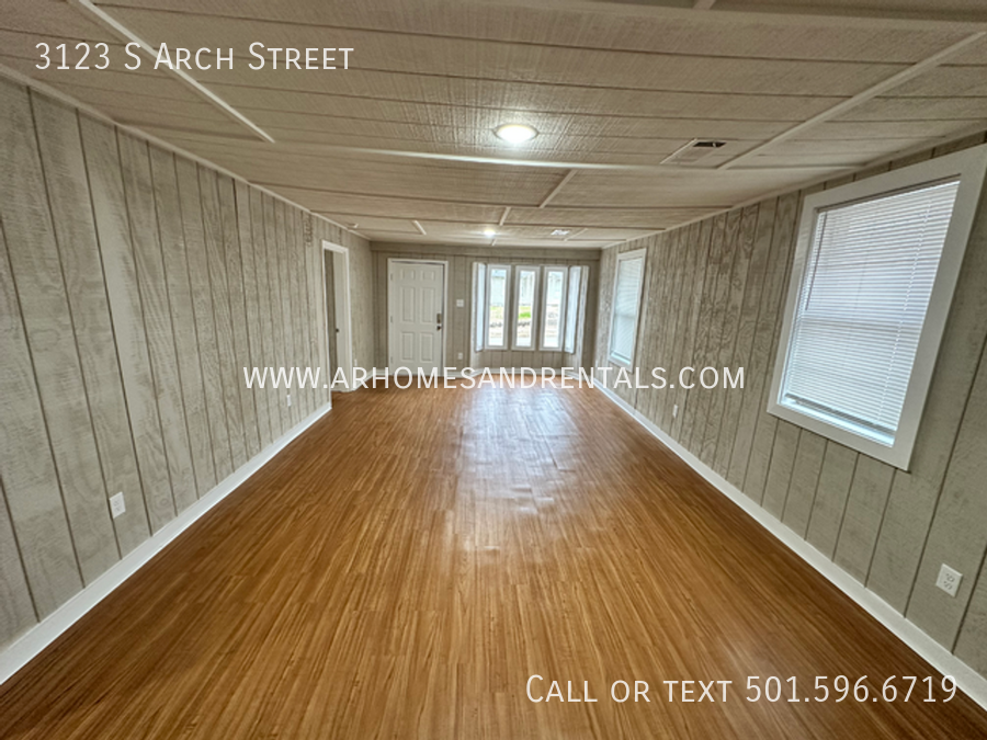 3123 S Arch St - Photo 2 of 10