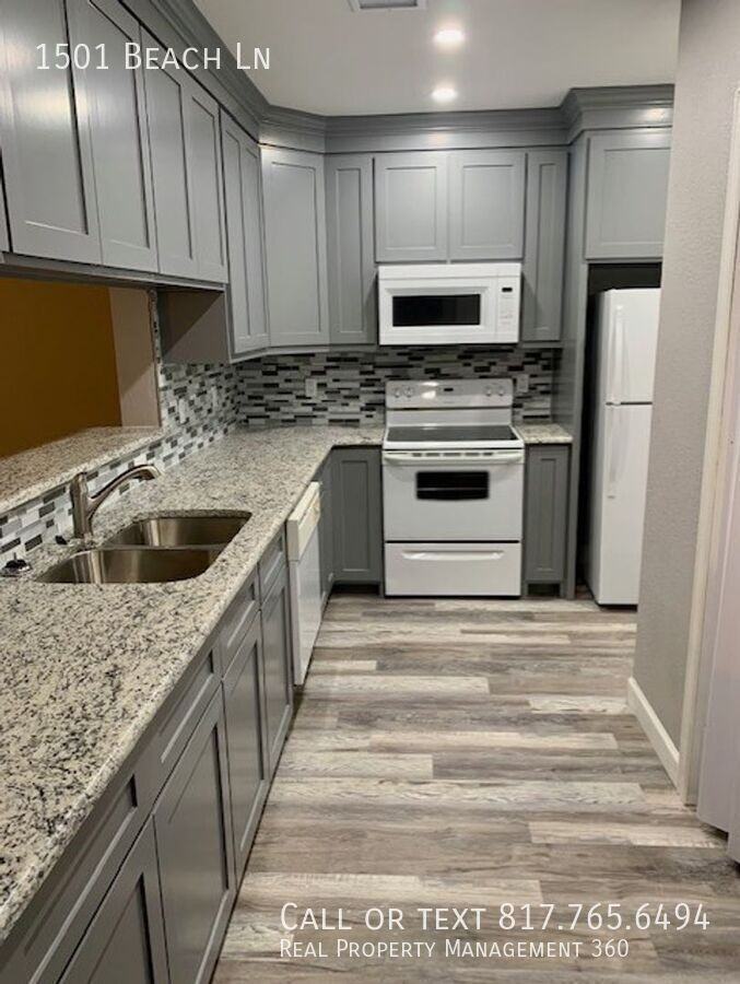 1501 Beach Lane - Photo 2 of 12