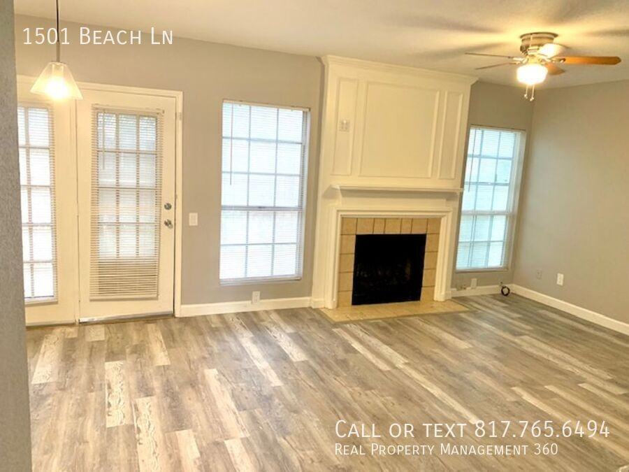 1501 Beach Lane - Photo 3 of 12