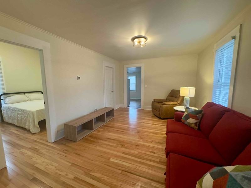 531 Fremont Ave - Photo 2 of 11