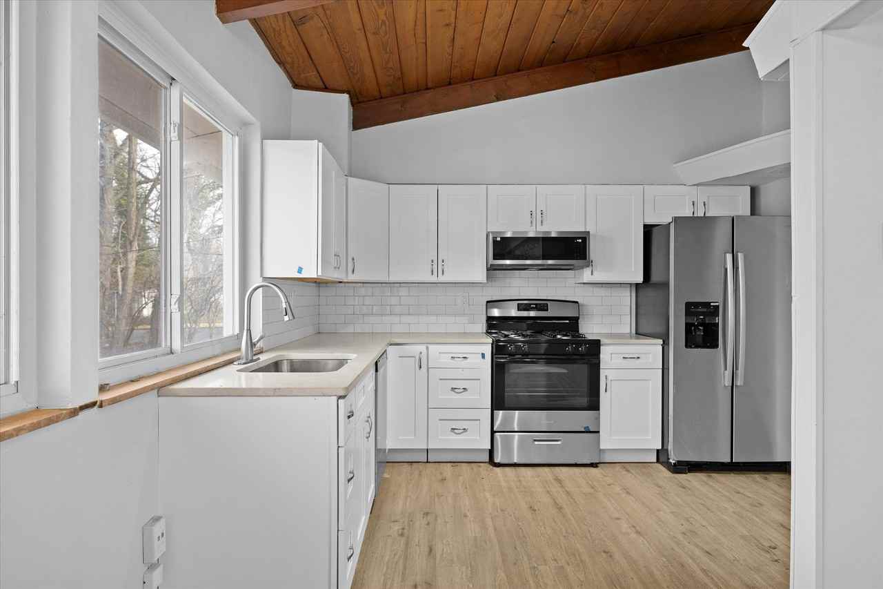 7717 Wooddale Ln - Photo 2 of 22