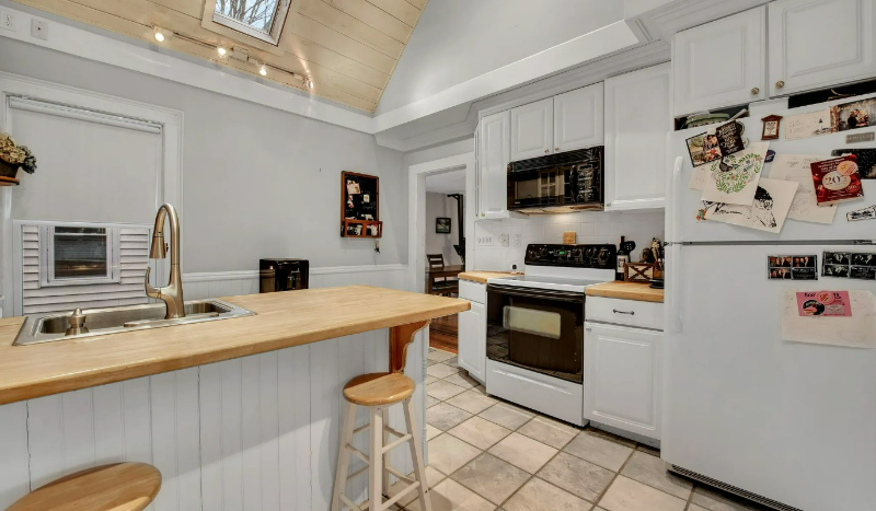 4 Sandy Pl - Photo 3 of 16