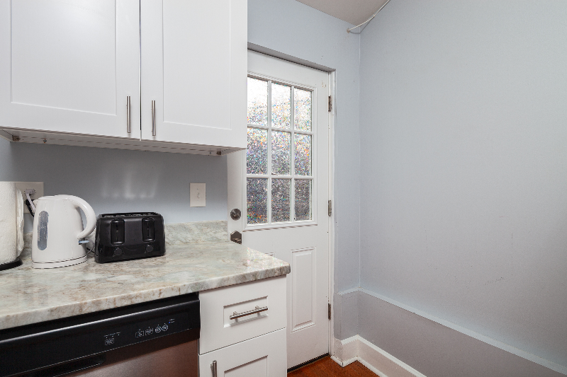 768 Columbia Rd Nw - Photo 3 of 19