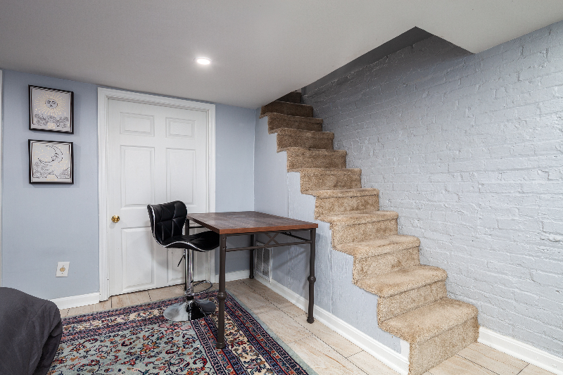 768 Columbia Rd Nw - Photo 4 of 19