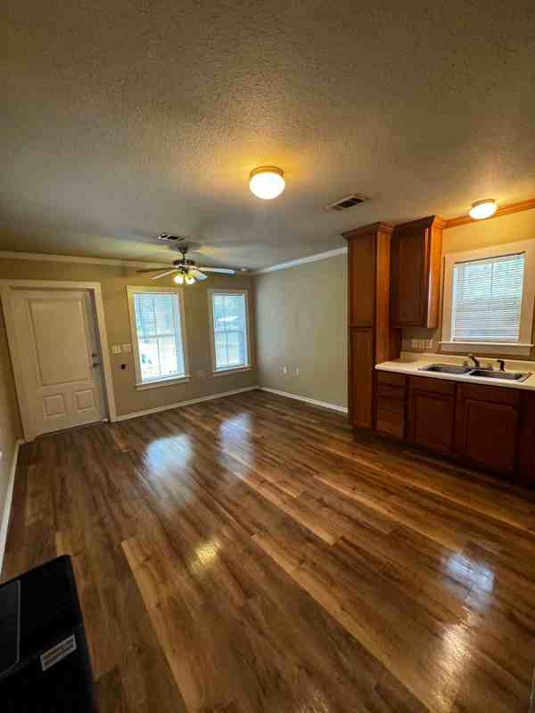 3015 Chatawa Rd - Photo 2 of 7