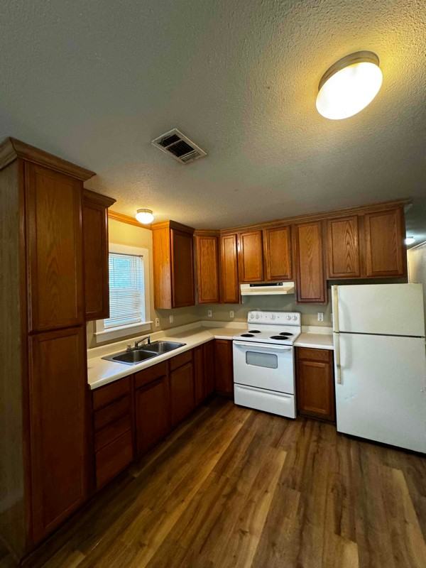 3015 Chatawa Rd - Photo 3 of 7