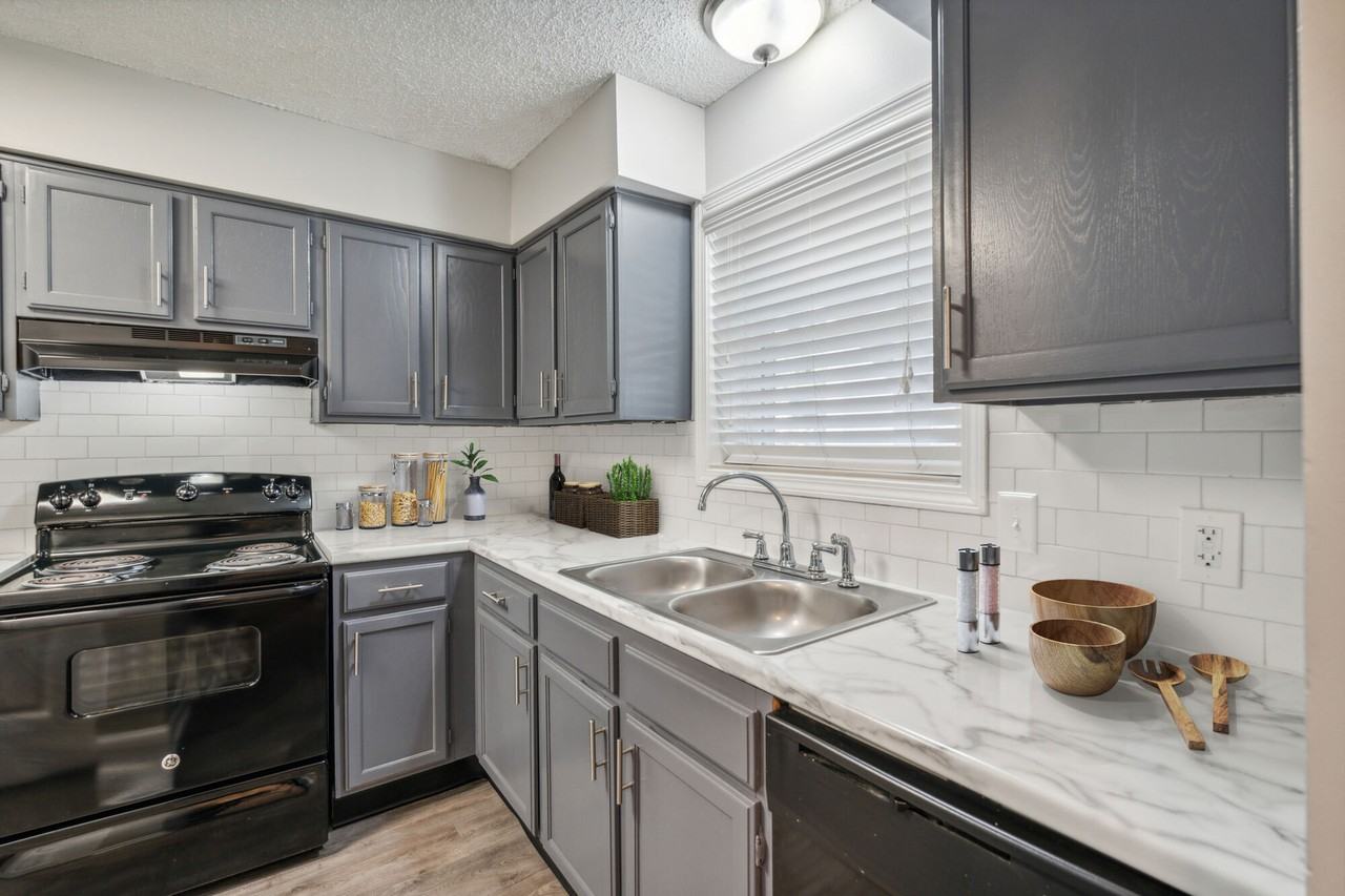 Piccadilly Apartments - 500 Windsor Green Blvd Goodlettsville TN