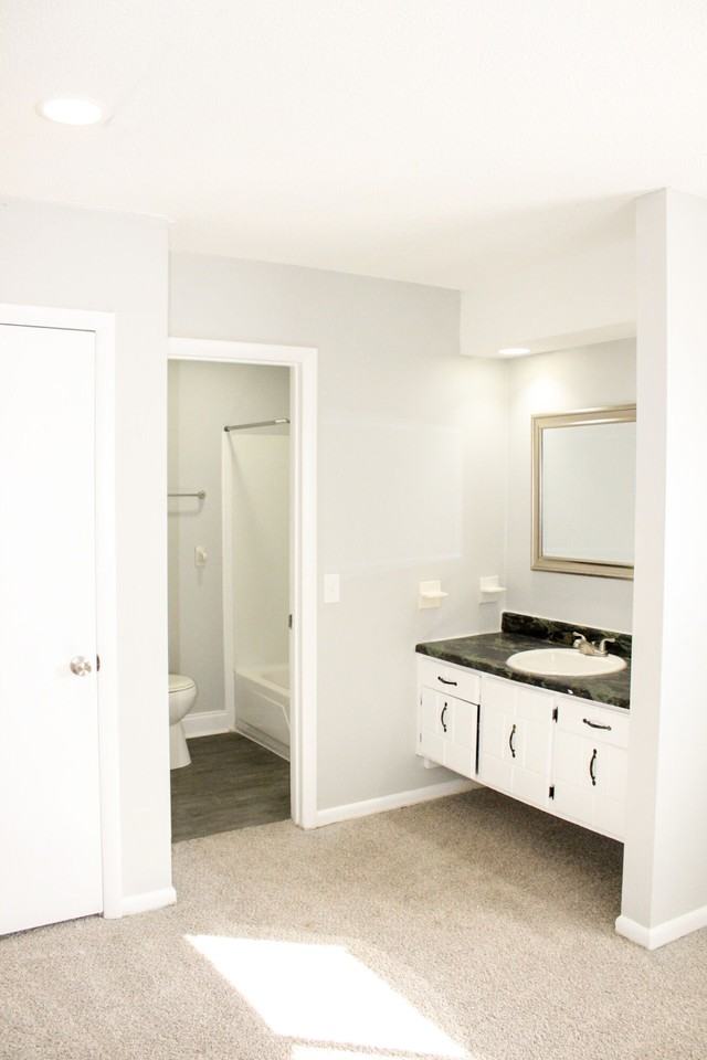 Willow Creek Apartments - Photo 7 of 17