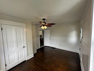 1028 Pennsylvania Avenue - Photo 3 of 33