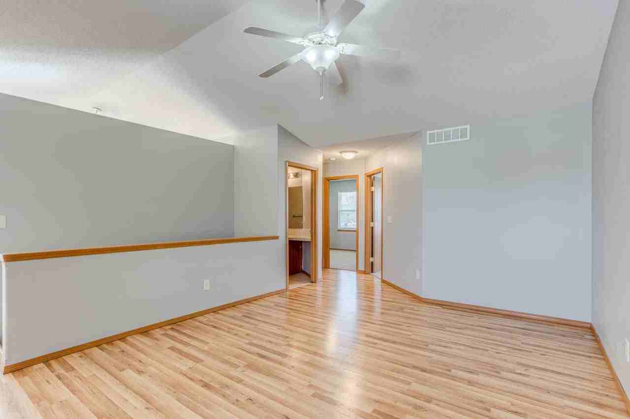 1026 E Karla Ct - Photo 3 of 25