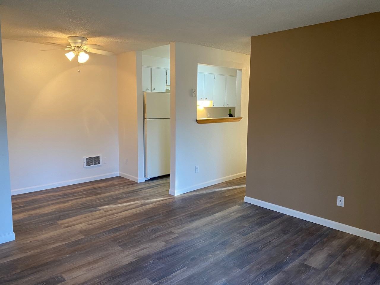 Valley Brook Apts - Photo 3 of 50